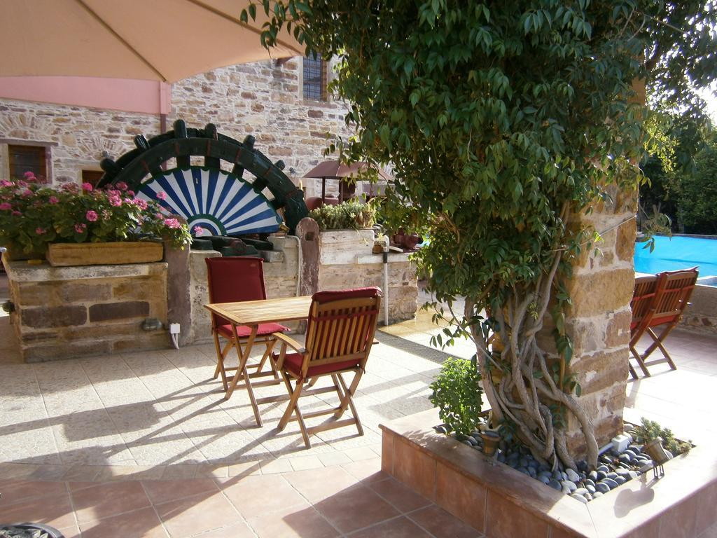 Mouzaliko Guesthouse Mansion Kampochora  Exterior foto
